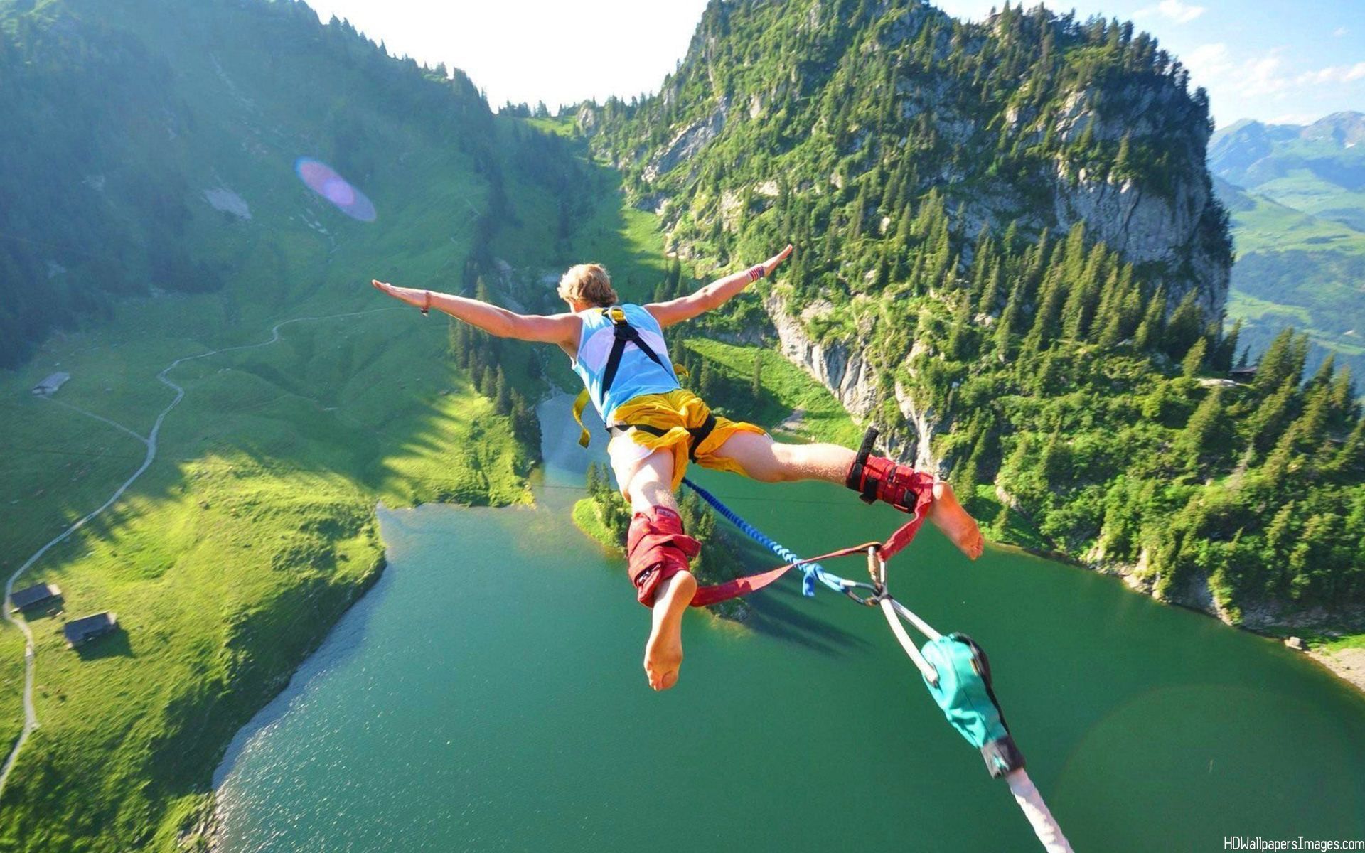 7 Reasons Why You Should Travel The World