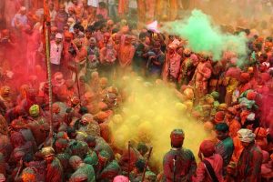 holi