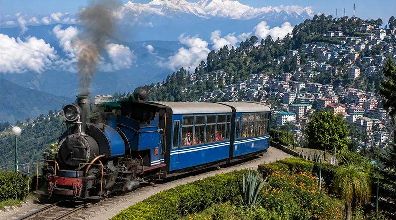 Ride the Darjeeling Himalayan Railway Ride the Darjeeling Himalayan Railway