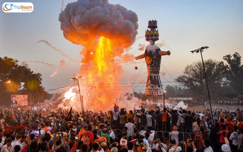 Varanasi-dussehra-or-the-ganga-dussehra