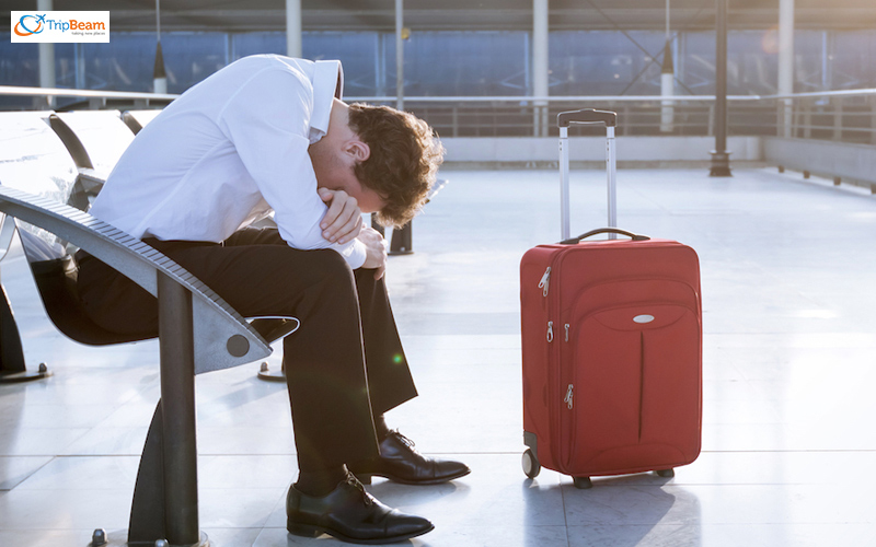 Leaving an airport during a layover on a domestic flight