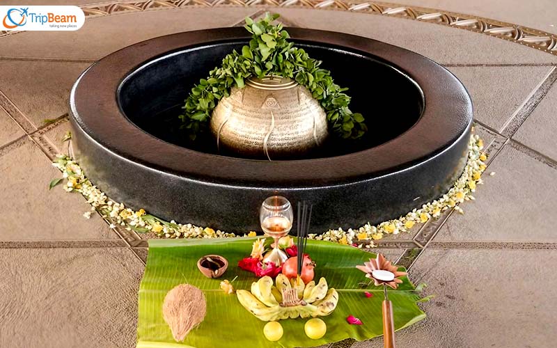 Yogeshwar Linga and Saptarishis